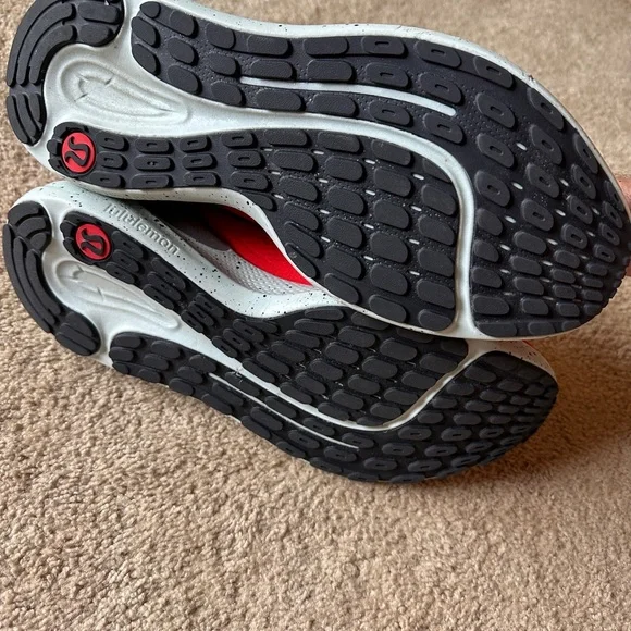 lululemon beyondfeel men’s Red Running Shoes - Picture 4 of 6
